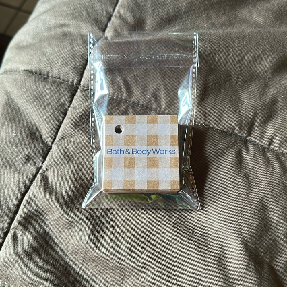 Bath & Body Works Small Cardboard Gingham Gift Tags